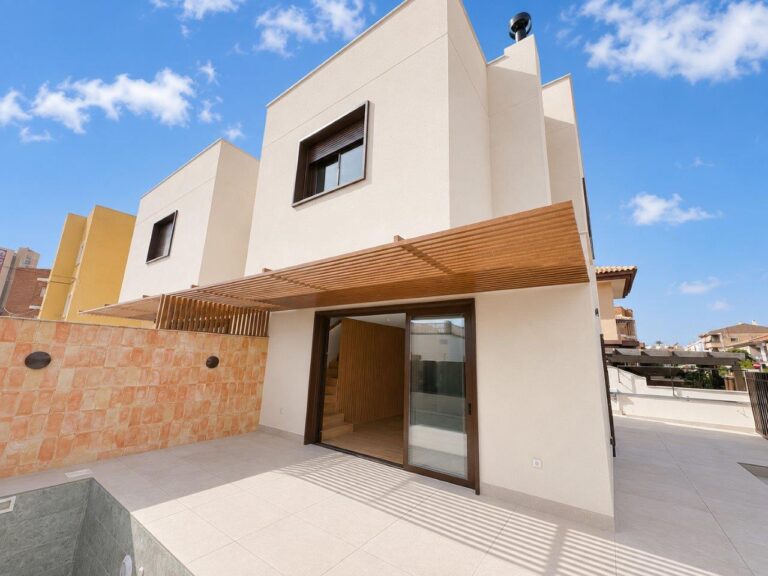 villa for sale in Santiago de la Ribera